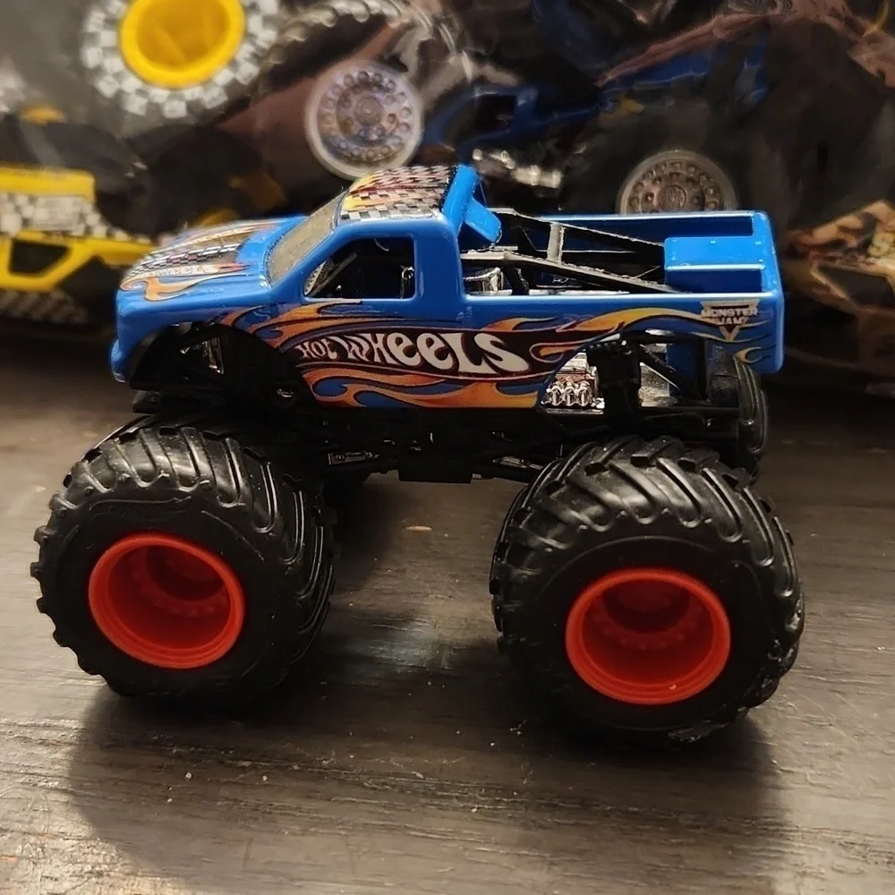 Mattel hotwheels racing